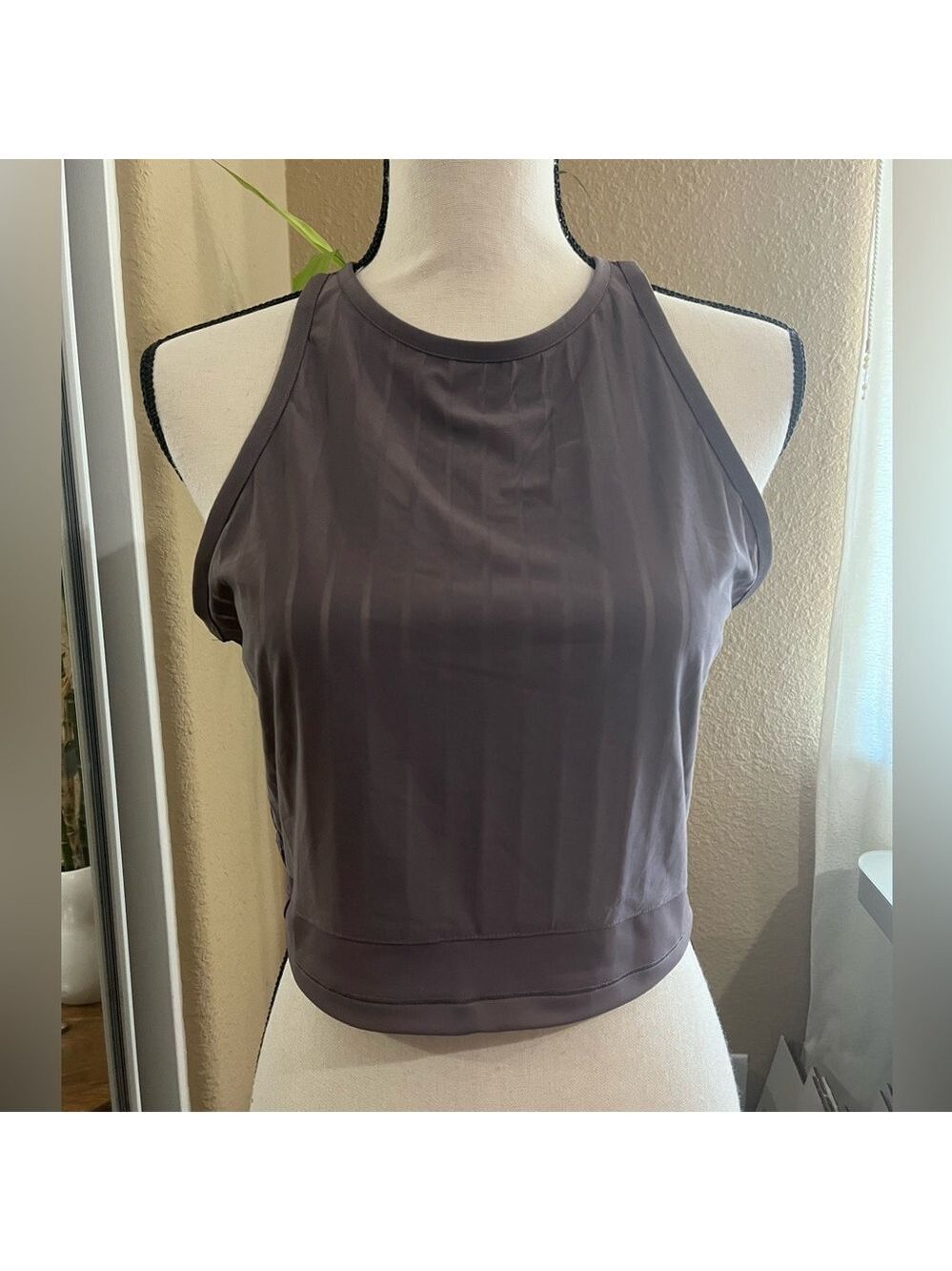 REEBOK CROPPED WORKOUT TANK TOP